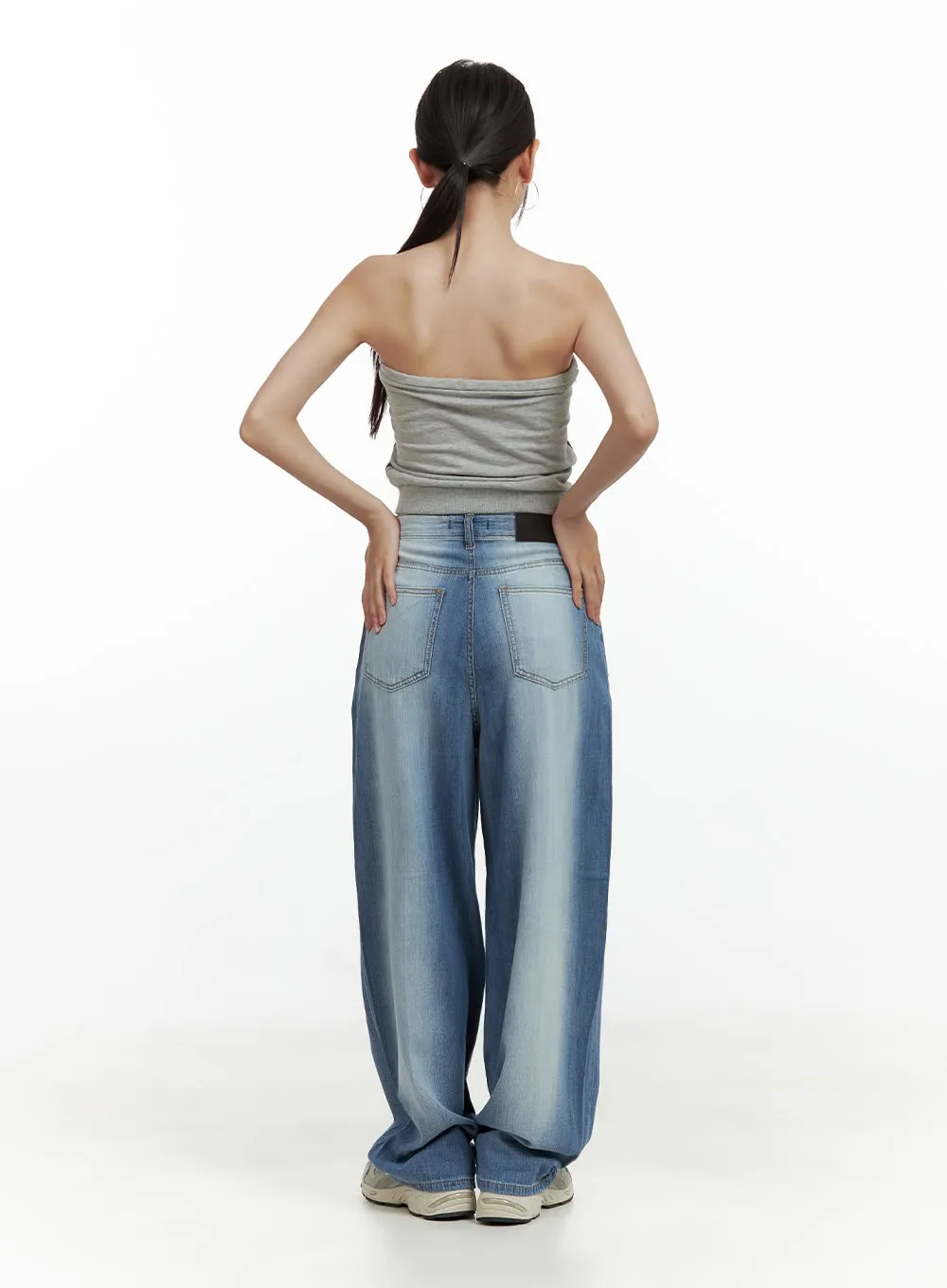 Contrasted Washed Baggy Jeans CU420