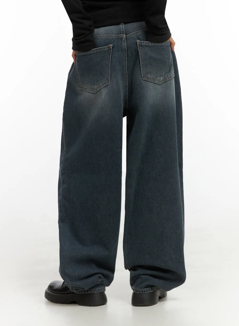 Eloise Pintuck Wide Fit Baggy Jeans IO409