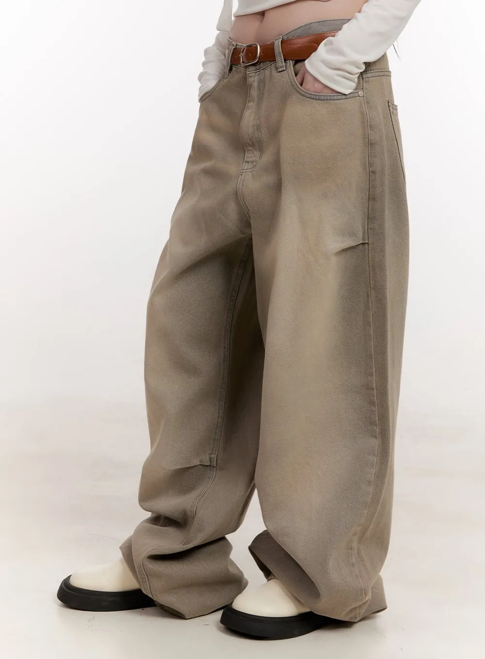 Eunice Pintuck Washed Baggy Jeans CJ531