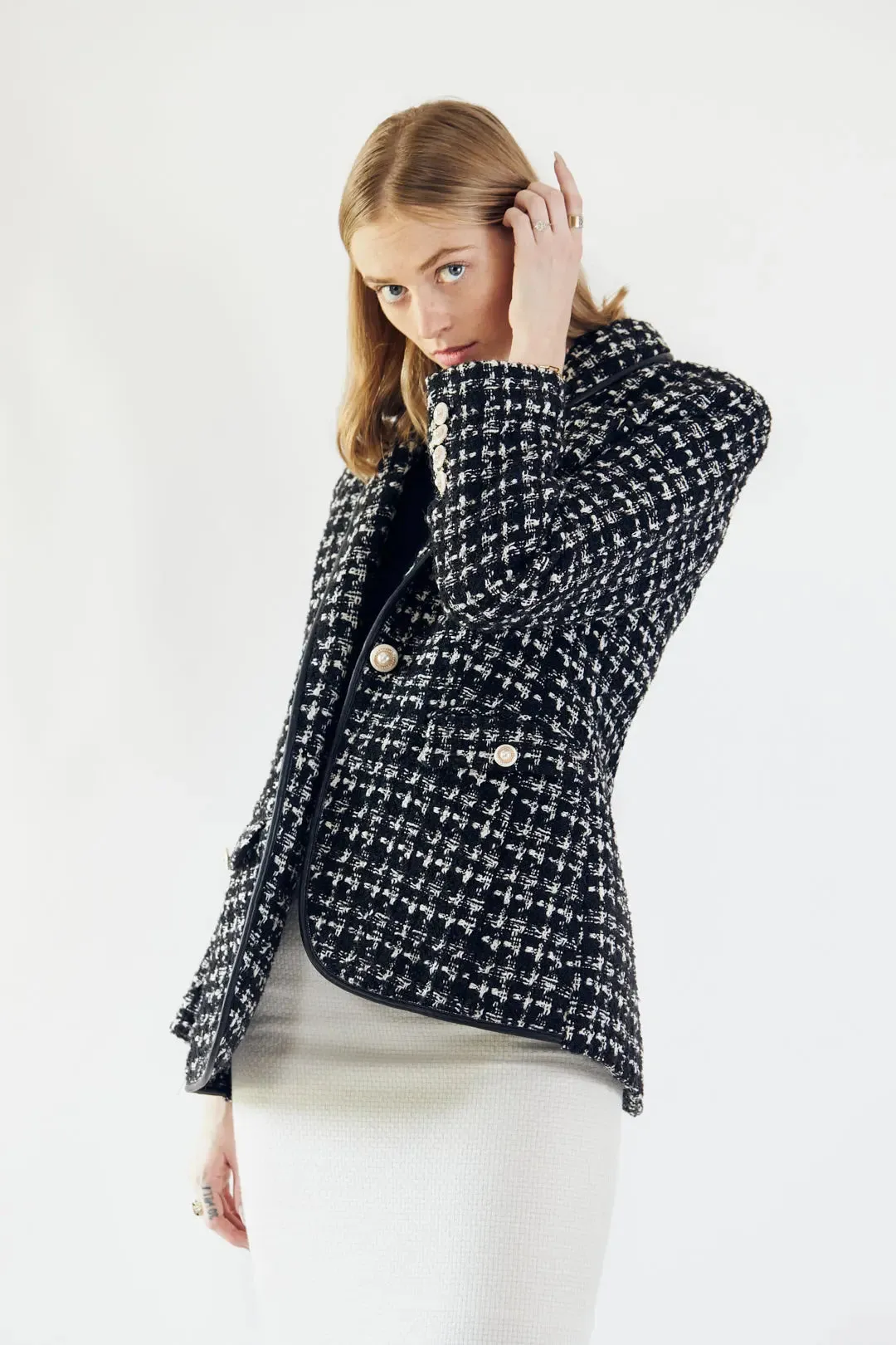 Sophisticated Black and White Tweed Blazer with Luxurious Pearl Details