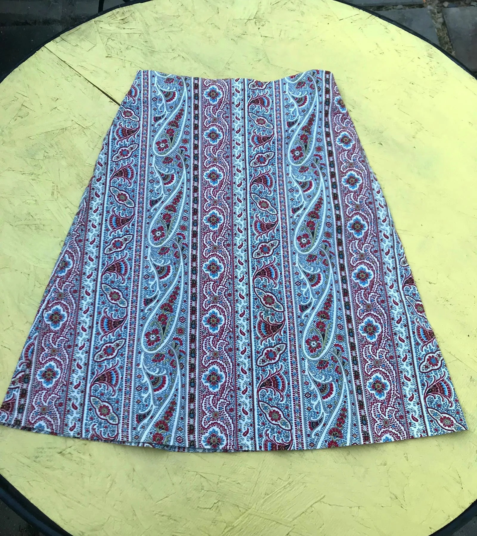 Vintage 90s does 70s Groovy Boho Hippie Paisley High Waisted Pencil Skirt Size S