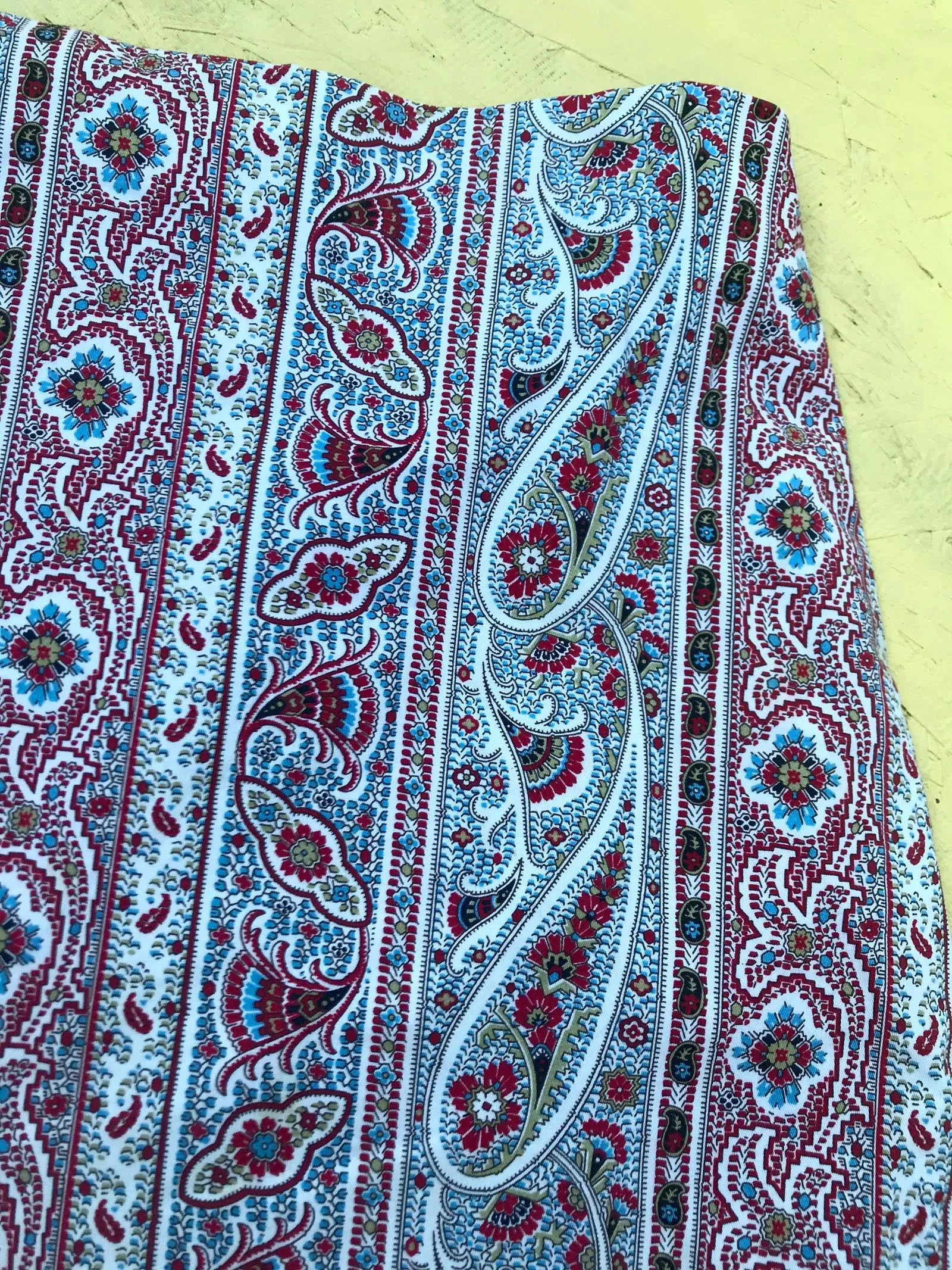 Vintage 90s does 70s Groovy Boho Hippie Paisley High Waisted Pencil Skirt Size S